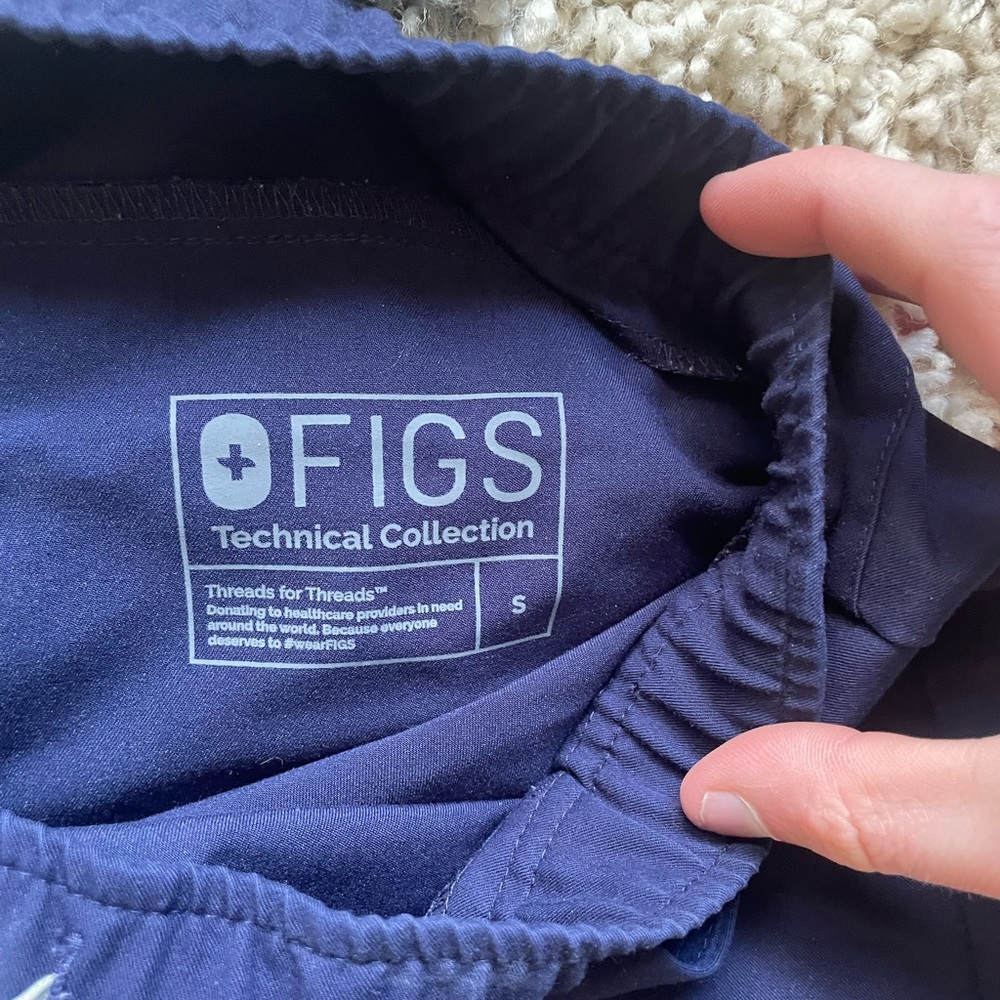 FIGS Scrubs Technical Collection Joggers - Picture 3 of 6
